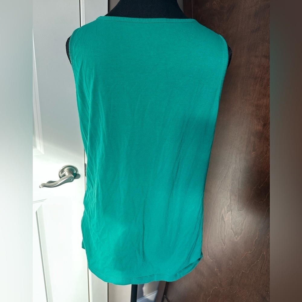 Xl Kelly green tank top - Picture 2 of 3